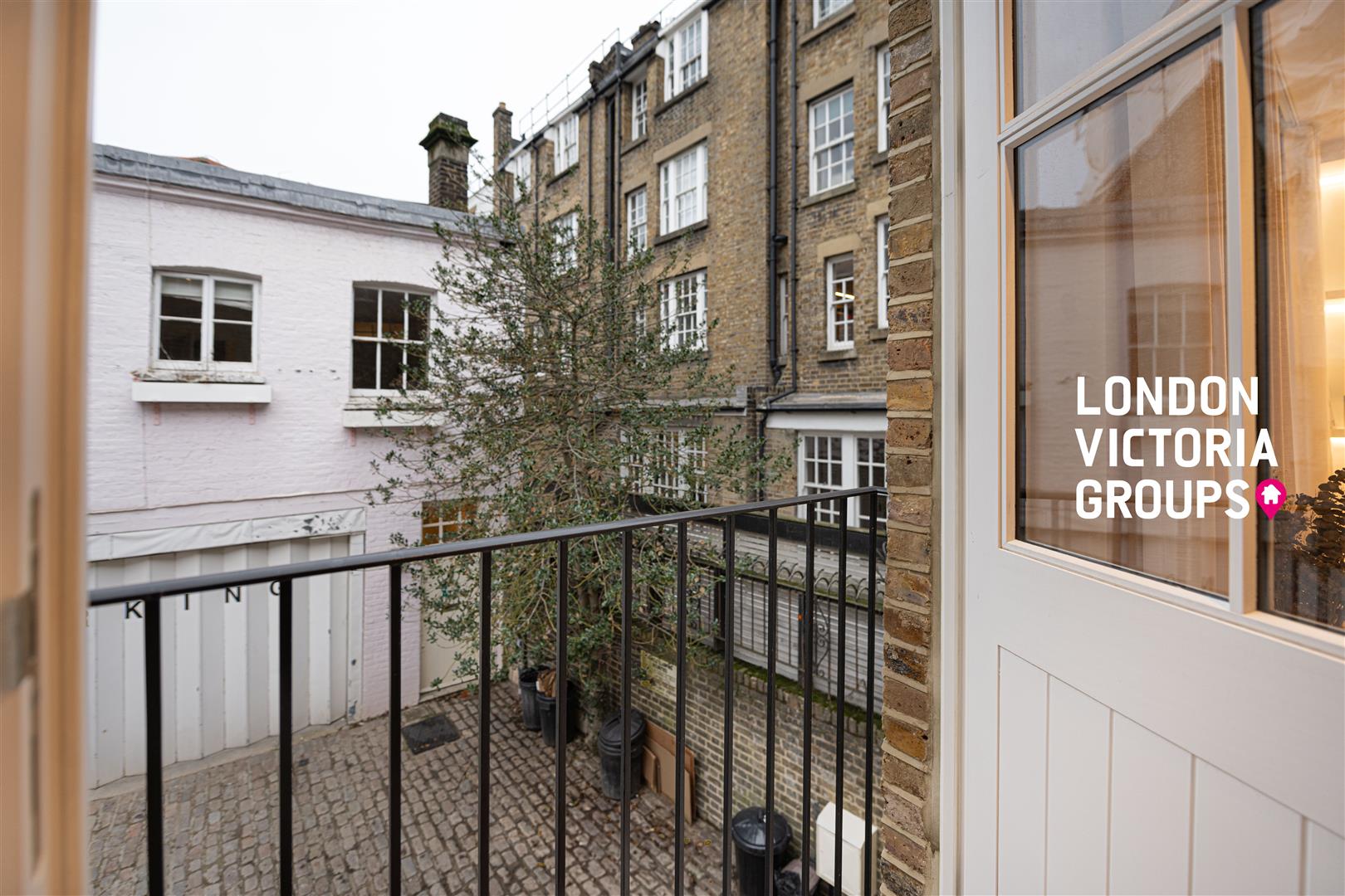 Buckingham Mews, London